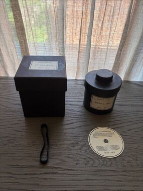 Mad et Len Rouge Safran Candle